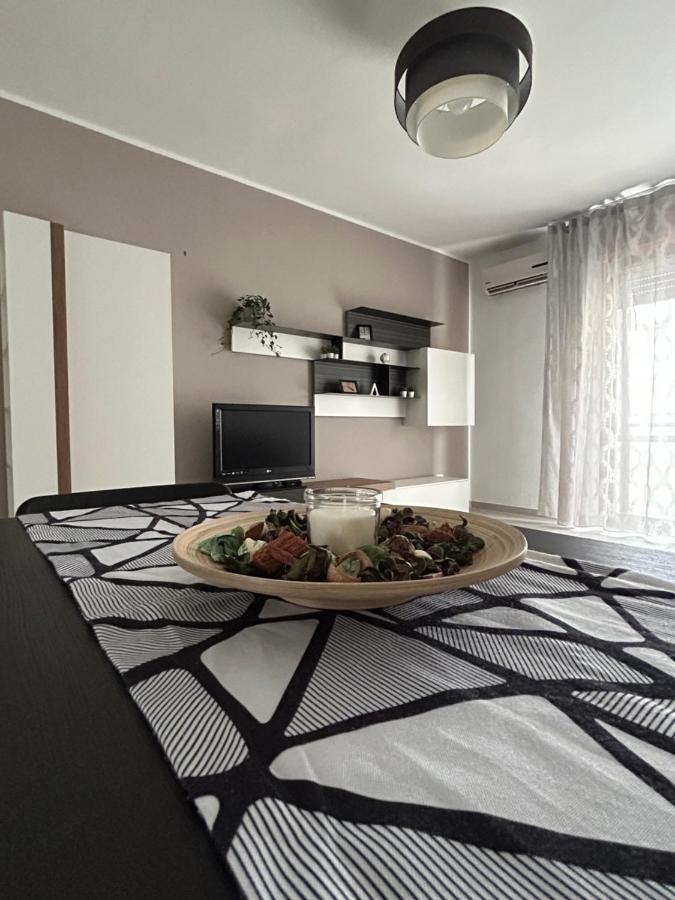 La Dimora Di Enea Apartment Brindisi Luaran gambar