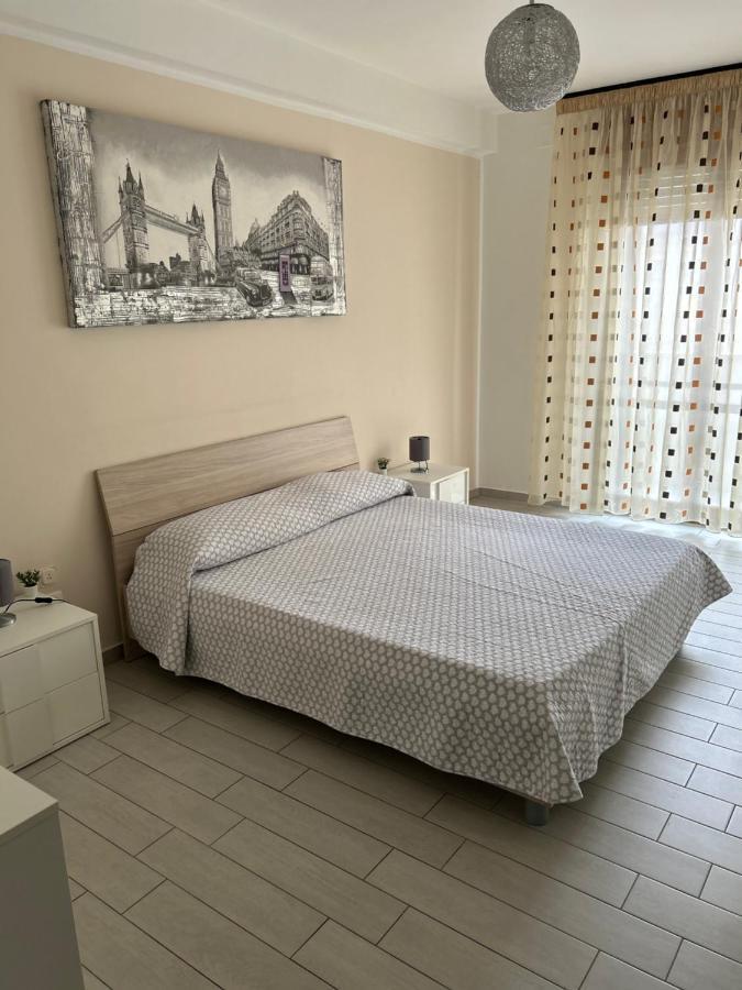 La Dimora Di Enea Apartment Brindisi Luaran gambar